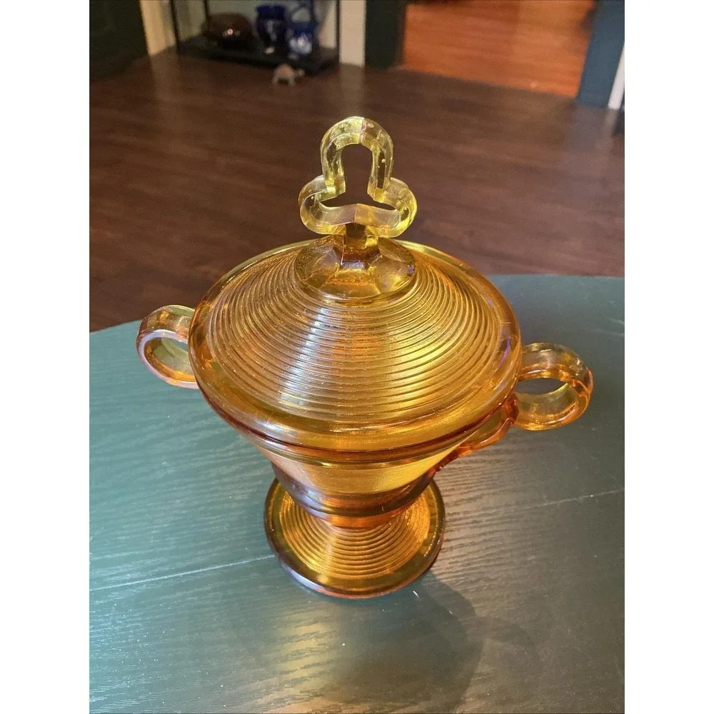 Vintage Indiana Glass Amber Old English Ribbed Candy Dish With Lid‎ (read)